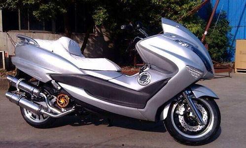 国产大踏板车视频,驾驭激情，畅游都市新篇章