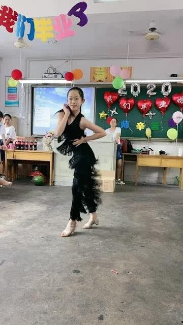 国产全班视频,青春校园的青春旋律